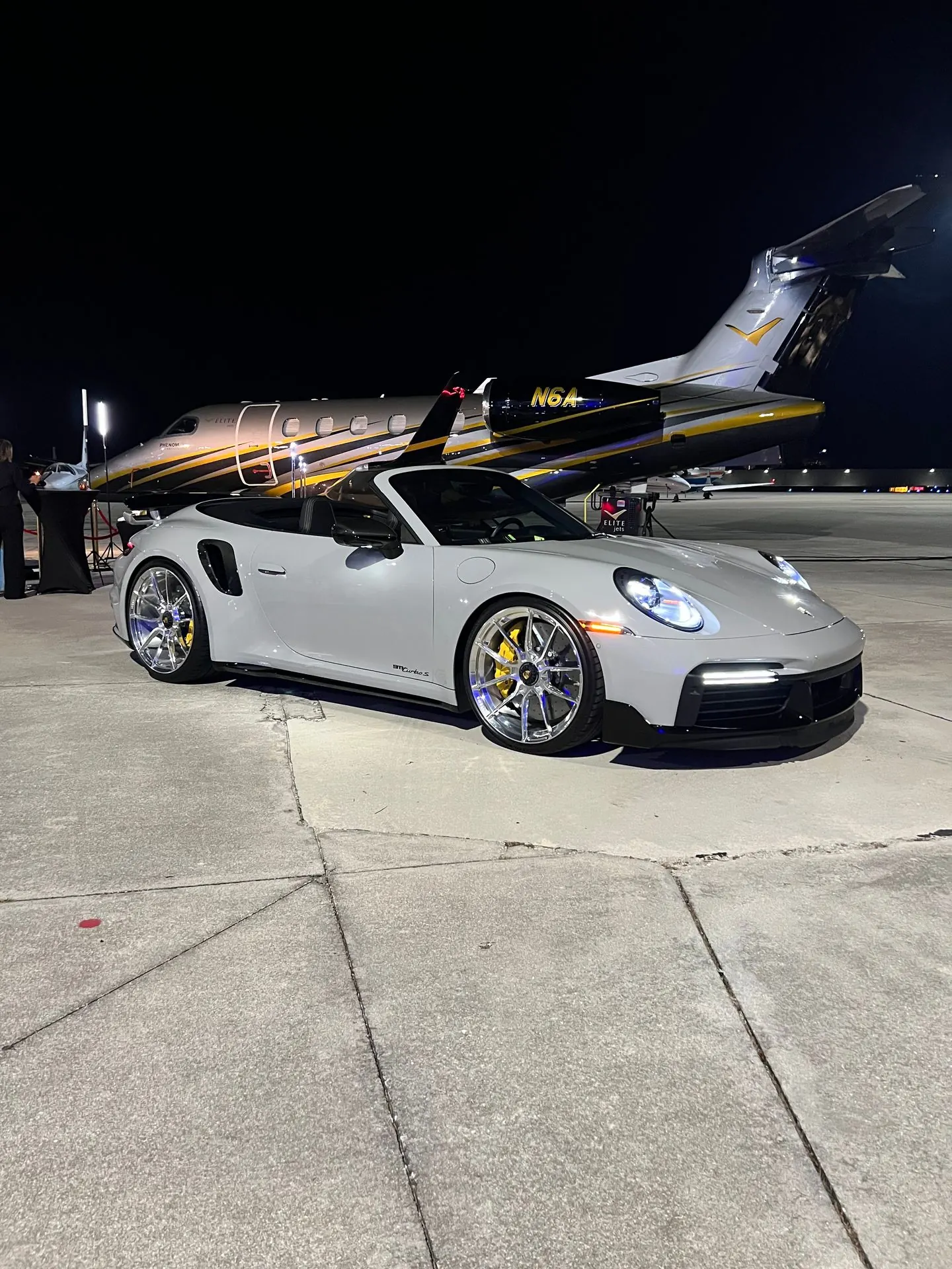 Porsche 911 Turbo S Cabriolet photo 2